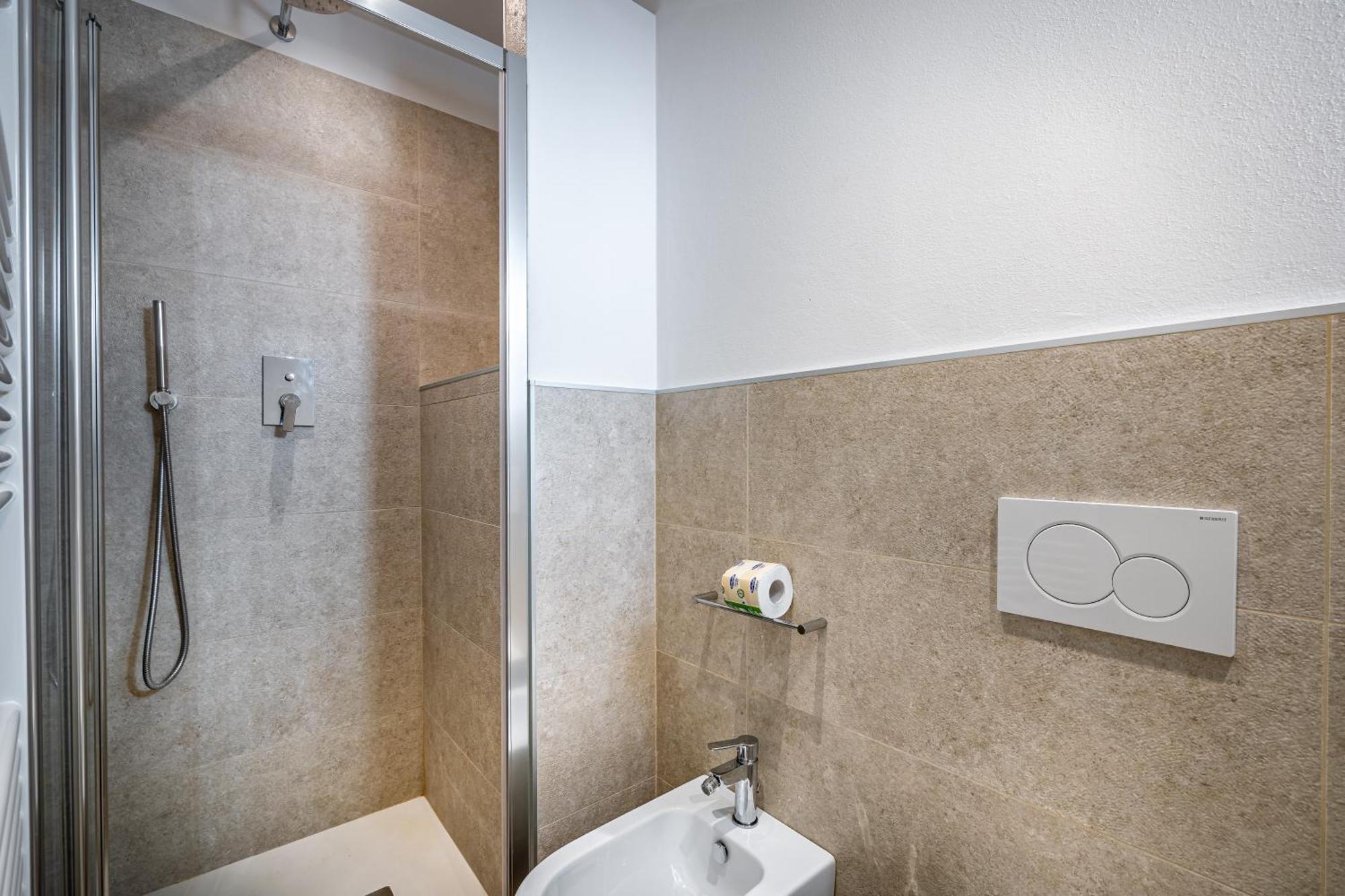 Roommo Via dei Pilastri giada Firenze Esterno foto